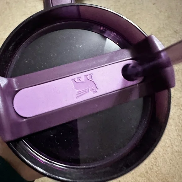 NEW Stanley 40 oz. Quencher H2.0 FlowState Tumbler; HAMMERTONE LILAC HTF - Picture 5 of 8